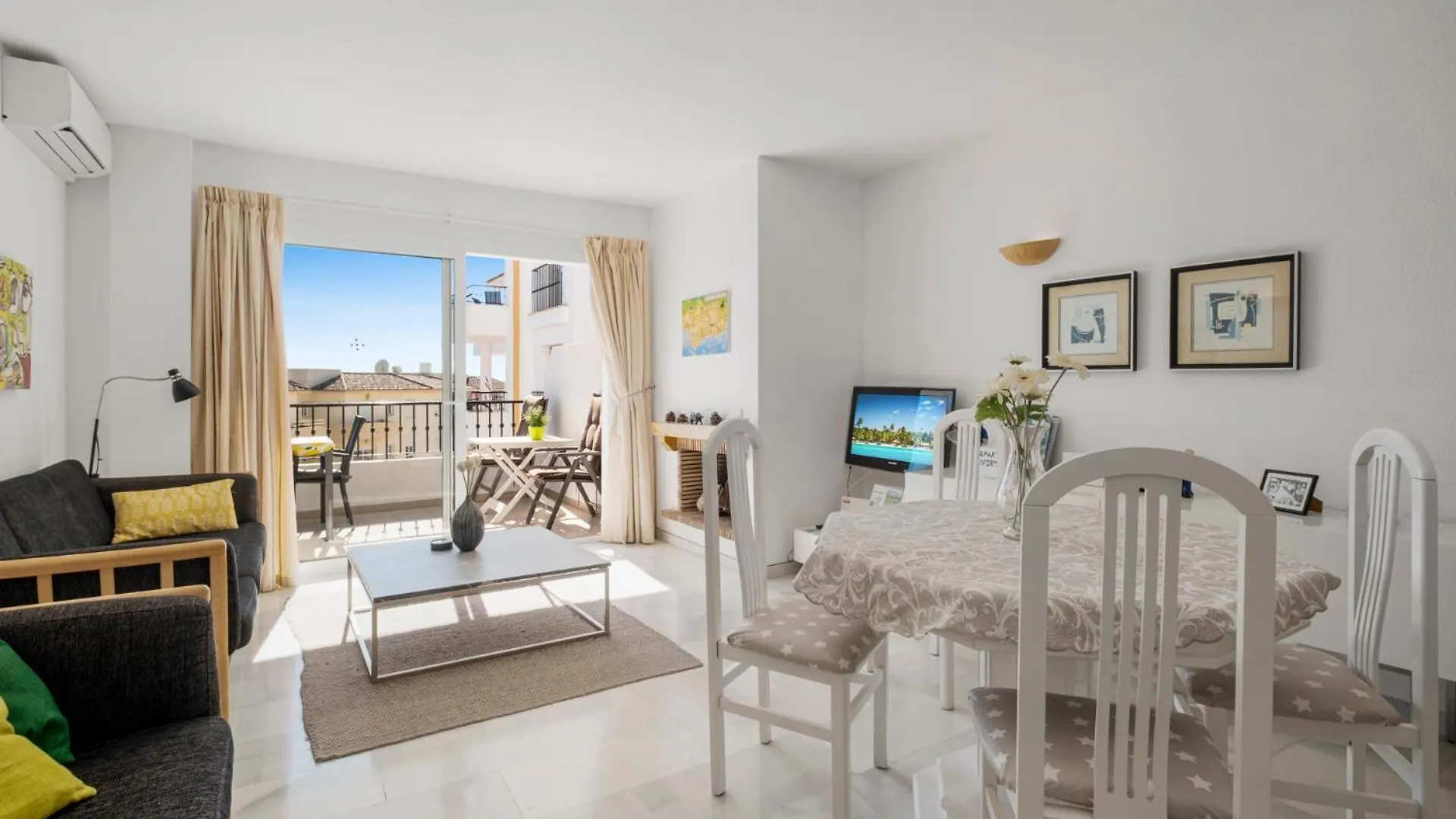 Sunny Flat With Pool In Riviera Del Sol By Costarentals - Ref 96 contacts